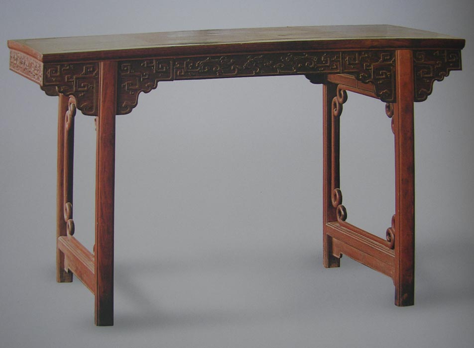木製绘画桌子